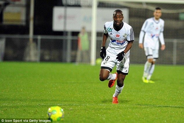 Guessouma Fofana Norwich leading chase for Amiens and French midfielder Guessouma