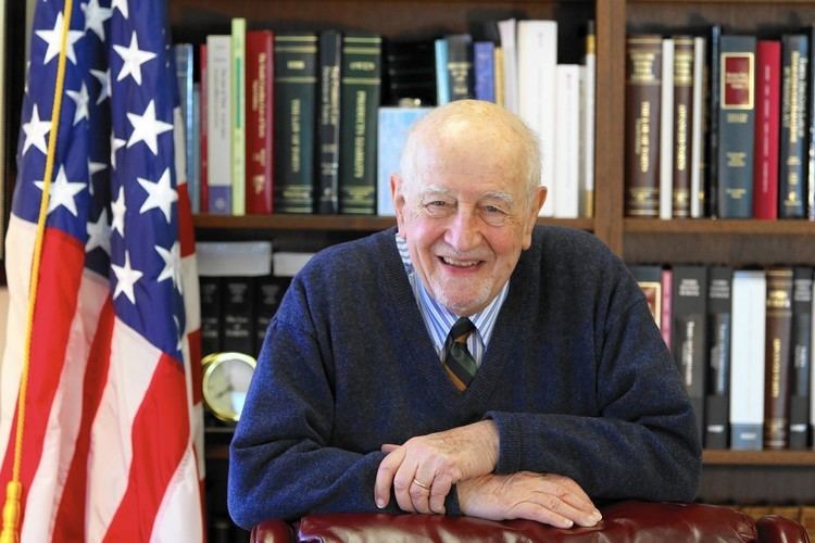 Guido Calabresi Guido Calabresi US Court of Appeals for the Second Circuit Yale
