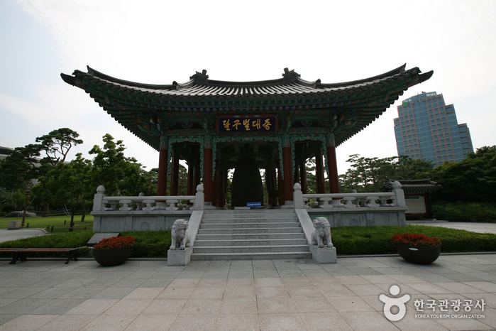 Gukchae-bosang Memorial Park tongvisitkoreaorkrcmsresource321575232imag