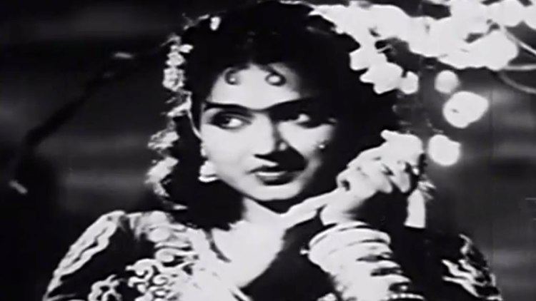 Gulebakavali (1955 film) Mayakkum Maalai Gulebakavali 1955 MGR TRajakumari Tamil