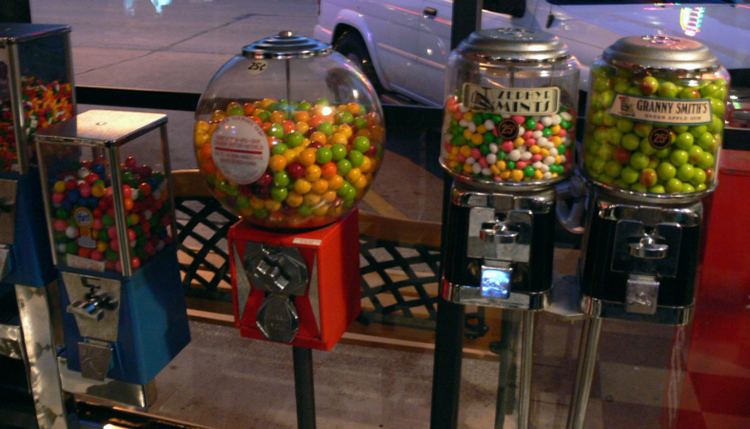 Gumball machine