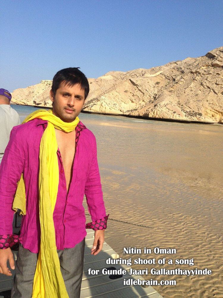 Gunde Jaari Gallanthayyinde Nitins Gunde Jaari Gallanthayyinde song shoot in Oman Telugu