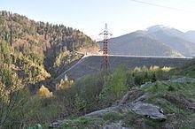 Gura Apelor Dam httpsuploadwikimediaorgwikipediacommonsthu