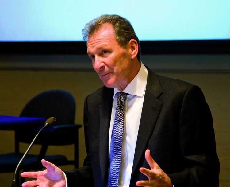 Gus O'Donnell Gus O39Donnell gathering the evidence Civil Service World