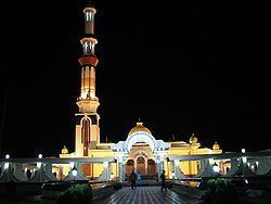 Guthia Mosque httpsuploadwikimediaorgwikipediacommonsthu