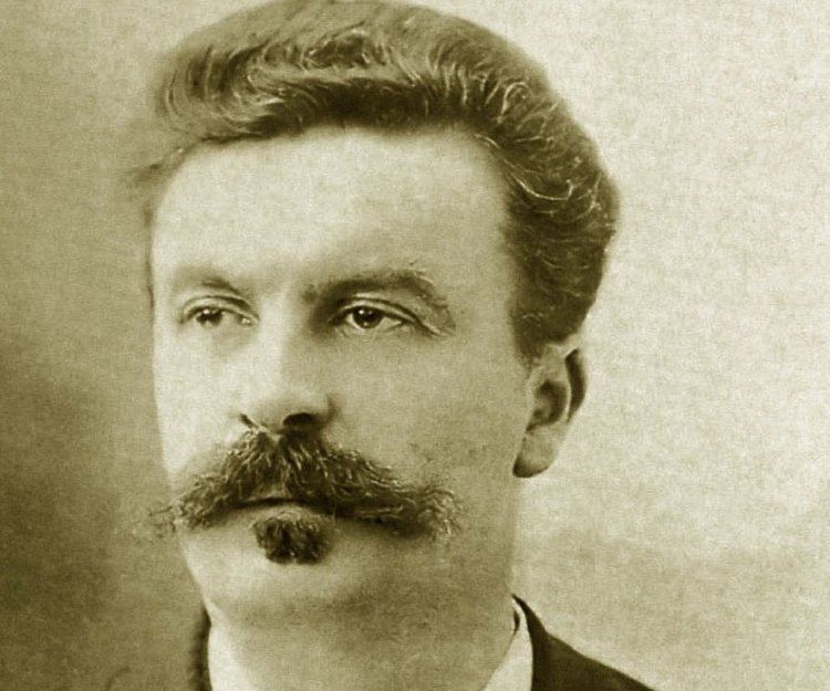 guy de maupassant biography in english