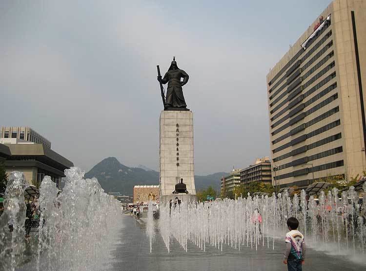 Gwanghwamun Plaza Gwanghwamun Square Travel Guide Seoul City South Korea
