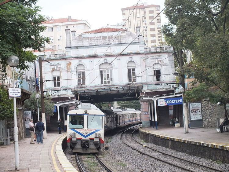 Göztepe railway station