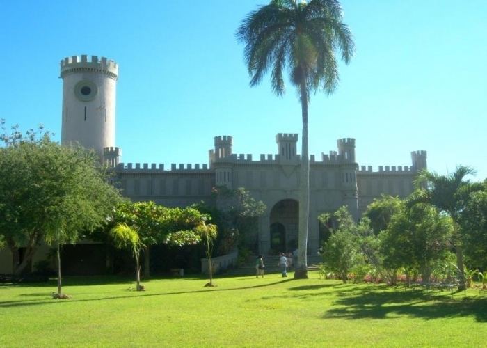 Hacienda Chenché de las Torres Hacienda CHENCH DE LAS TORRES a European medieval fortress in