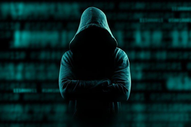 Hacker Top 10 Ways To Look Like A Hacker and become Popular among Friends