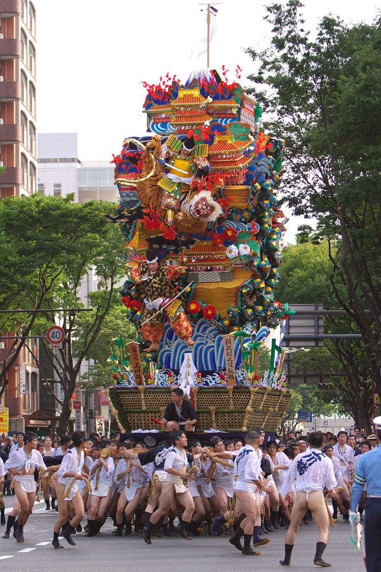 Hakata Gion Yamakasa httpsuploadwikimediaorgwikipediacommons99