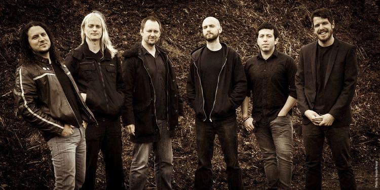 Haken (band) Interview Charlie Griffiths from Haken Echoes And Dust