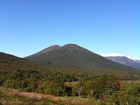 Hakkōda Mountains httpsuploadwikimediaorgwikipediacommonsthu