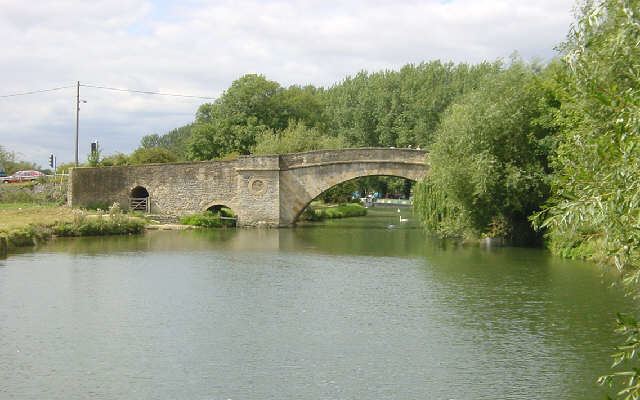 Halfpenny Bridge