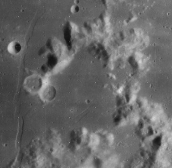 Hall (lunar crater)