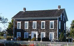 Hallock Homestead httpsuploadwikimediaorgwikipediacommonsthu