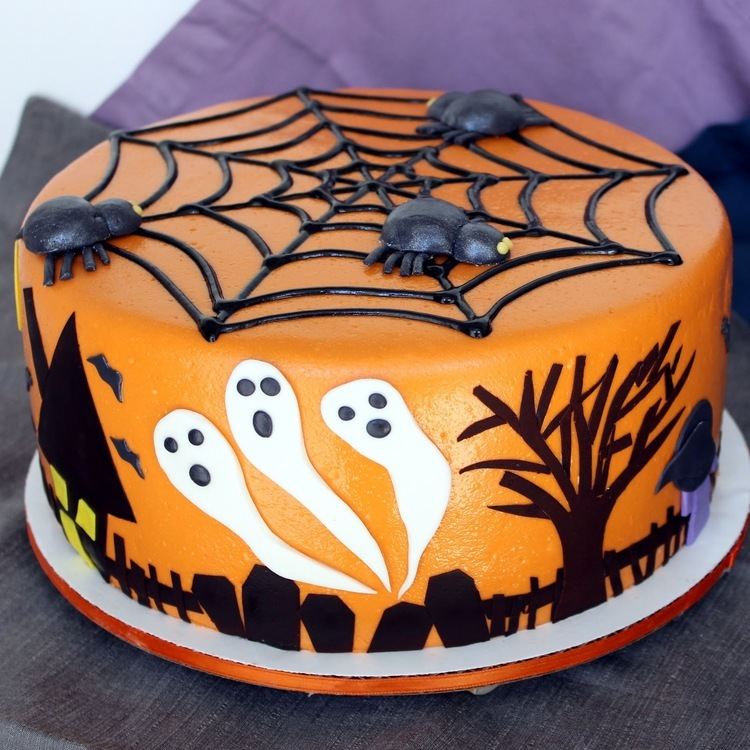 Halloween cake 1000 images about Halloween cake on Pinterest Halloween birthday