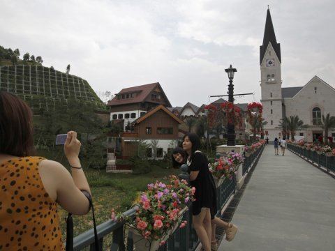 Hallstatt (China) China Unveils A Knockoff Version Of An Entire Austrian Village