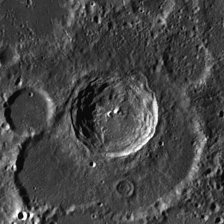 Hamilton (crater)