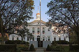 Hamilton, Massachusetts httpsuploadwikimediaorgwikipediacommonsthu