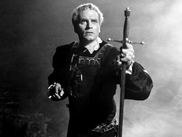 Hamlet (1948 film) Old Hollywood Films Hamlet 1948 A Medieval Film Noir
