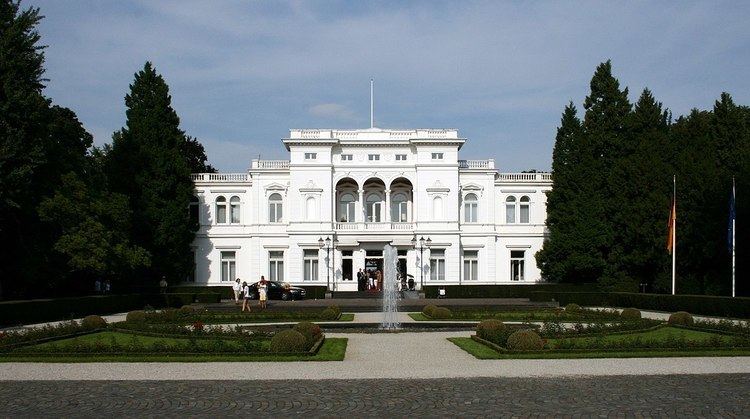 Hammerschmidt Villa httpsuploadwikimediaorgwikipediacommonsthu