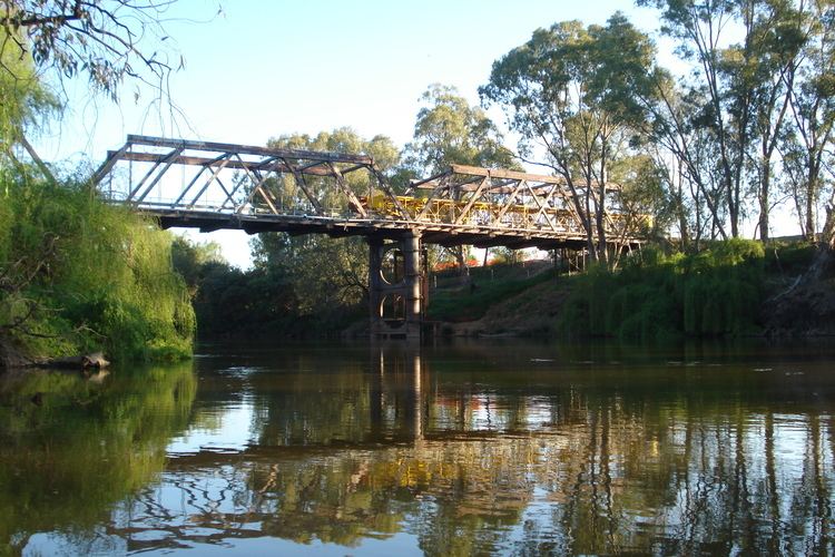 Hampden Bridge (Wagga Wagga) FileHampden Bridge over Murrumbidgee River in Wagga Waggajpg