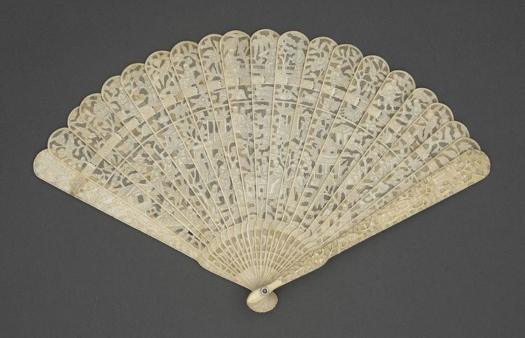 Hand fan