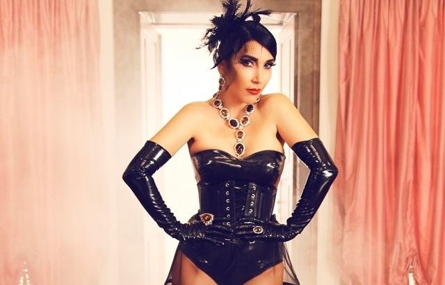 Hande Yener handeyener194805BJjpg