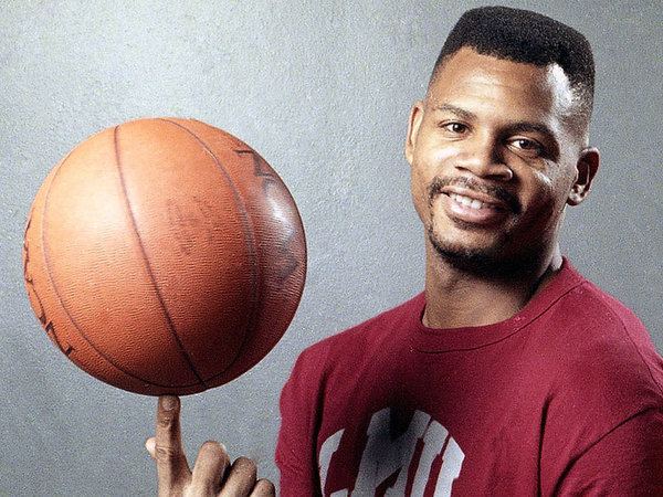 Hank Gathers Fallen star 25 years ago Hank Gathers died on the court