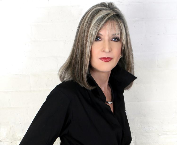 Hank Phillippi Ryan HANK PHILLIPPI RYAN CELEBRATES THE LAUNCH OF HER NEW