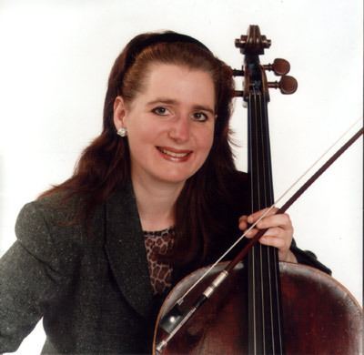Hannah Roberts (cellist) hannahrobertscomimageshannah1jpg