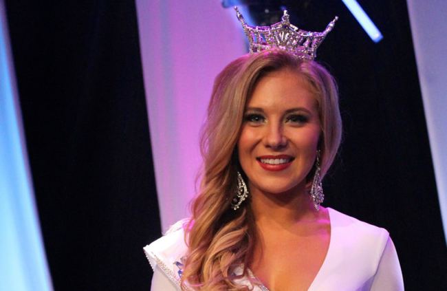 Hannah Roberts Hannah Roberts crowned Miss Mississippi 2015 WJTVcom