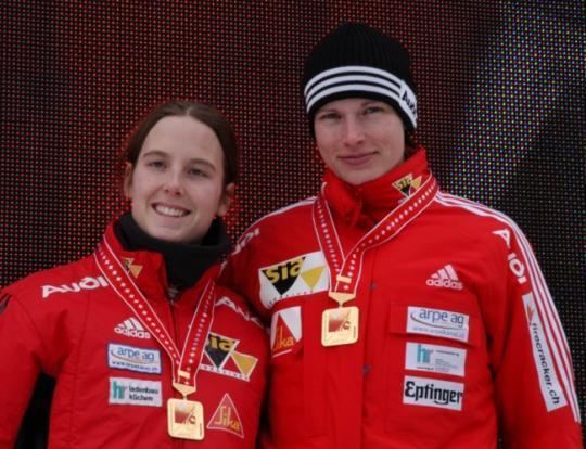 Hanne Schenk Hafner und Hanne Schenk gewinnen den Titel der Juniorinnen im Zweierbob