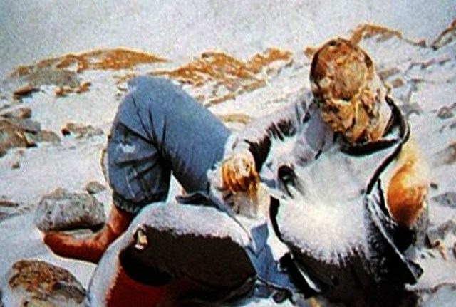 Dead body wearing a jacket, pants, and boots found at Mount Everest.