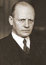 Hans-Adolf von Moltke httpsuploadwikimediaorgwikipediacommonsthu