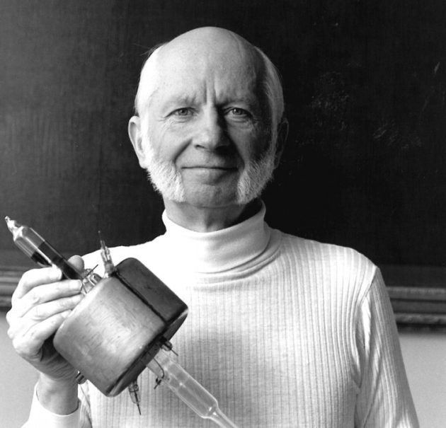 Hans Georg Dehmelt From POW to Nobelwinning physicist UWs Hans Dehmelt dies at 94