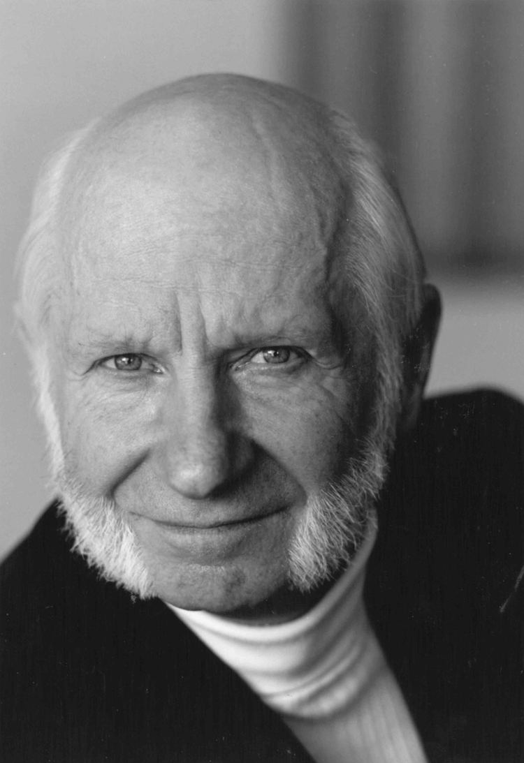 Hans Georg Dehmelt Hans Dehmelt Nobel laureate and UW professor emeritus has died