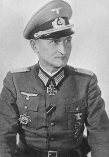 Hans-Günther von Rost Generalleutnant HansGnther von Rost 18941945 Kommandeur 44