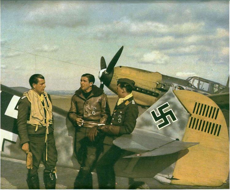 Hans Philipp Pilots from fighter group 411JG54 with Hans Philipp BF