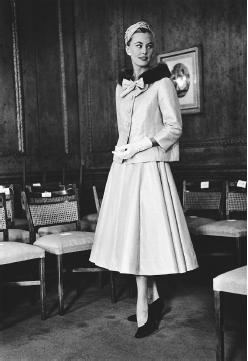 Hardy Amies Sir Hardy Amies Fashion Designer Encyclopedia century women
