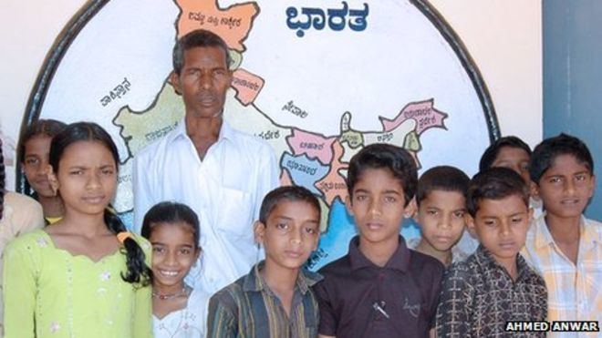 Harekala Hajabba Unlettered fruitseller39s Indian education dream BBC News