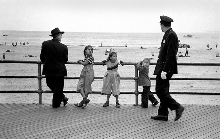 Harold Feinstein Feinstein Harold Photography History The Red List