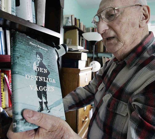 Harry Bernstein Harry Bernstein 101 author at age 96 phillyarchives