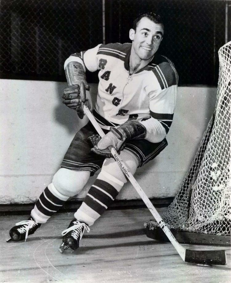 Harry Howell (ice hockey) Harry Howell ice hockey Wikipedia
