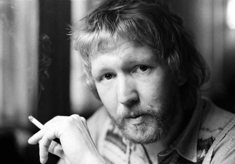 Harry Nilsson How Harry Nilsson39s Troubled Childhood Inspired Great