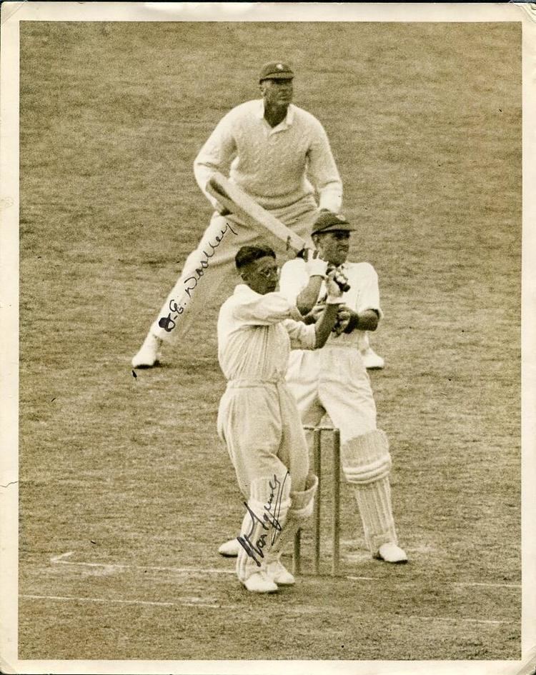 Harry Stanley (cricketer) Harry Stanley Squires Surrey 19281949 Original sepia press