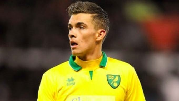Harry Toffolo Norwich City defender Toffolo extends Swindon Town stay