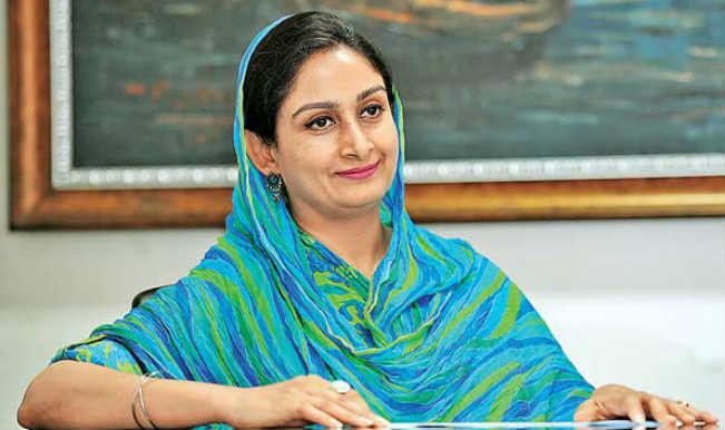 Harsimrat Kaur Badal Harsimrat Kaur Badal inaugurates pictorial exhibition