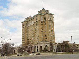 Hart-Dole-Inouye Federal Center httpsuploadwikimediaorgwikipediacommonsthu